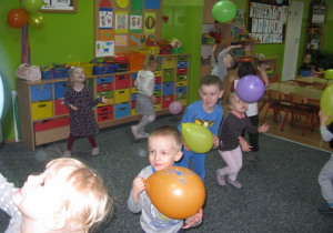 Zabawy z balonami w grupie II